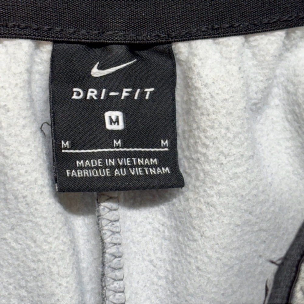 Nike Men's Dri-Fit Light Gray Joggers - Picture 6 of 6